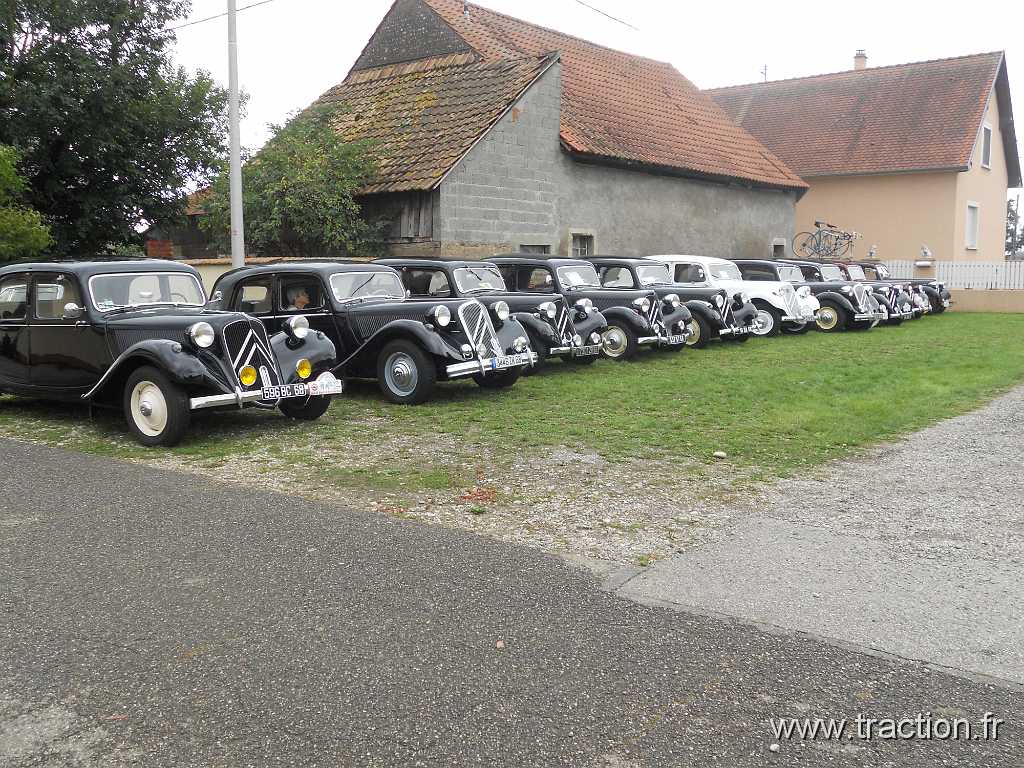 2013_Rustenhart (59).JPG - 06/10/2013 - 68740 RUSTENHART 33ème Randonnée Internationale des Vendanges - Les Traction